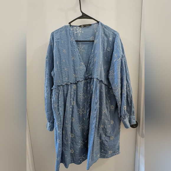 ZARA Eyelet Dress - Picture 2 of 6